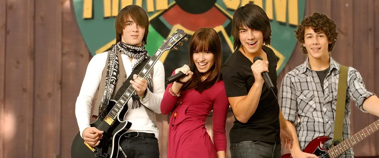 Фоновый кадр с франшизы Camp Rock: Музыкальные каникулы